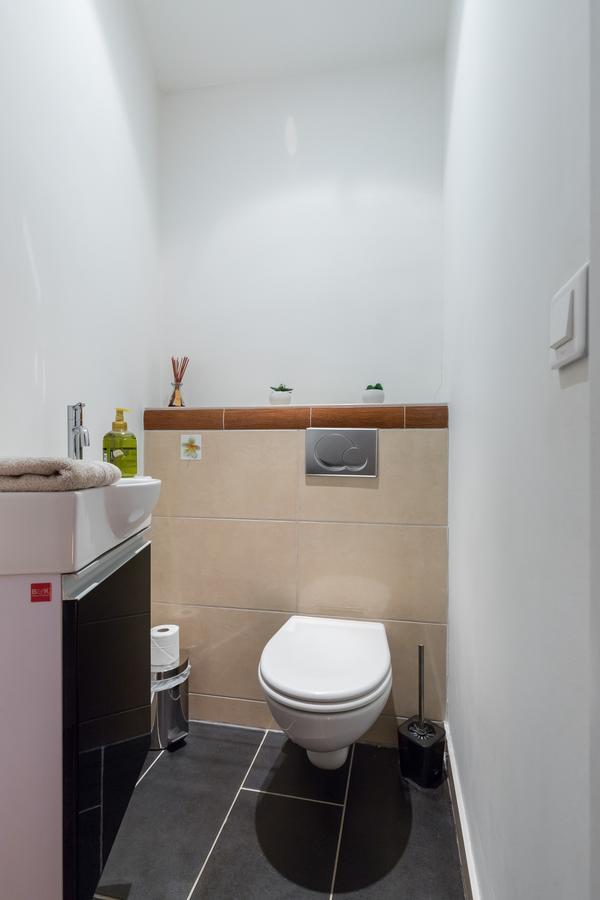 Pref 2 - F4 - Vaste Et Bourgeois ,3 Chambres, Ascenseur, Vx-Nice Exterior photo